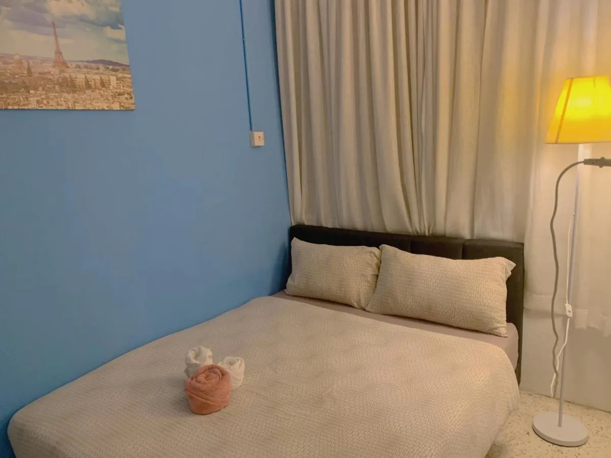Mom Mark Inn George Town